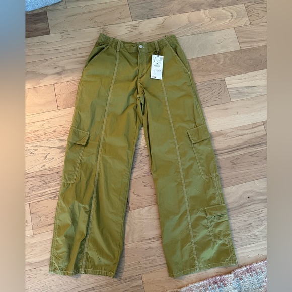 Zara Pants - Zara Olive Green Wide-Leg Cargo Pants